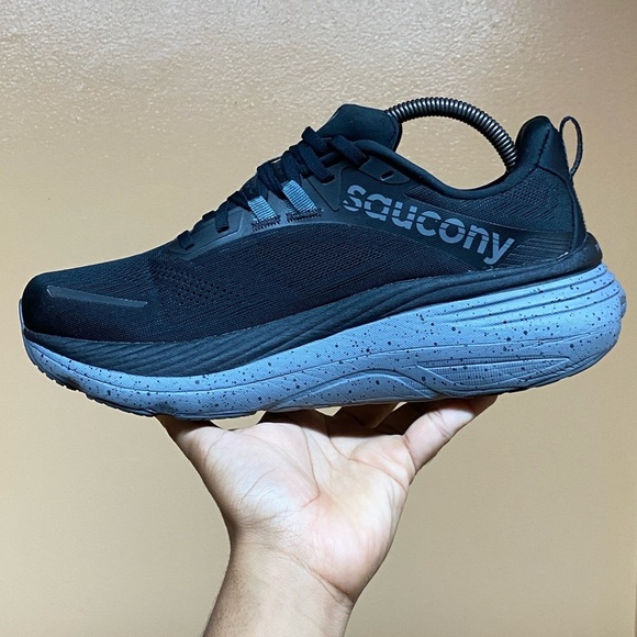 Saucony Hurricane 24 Men’s Running Sneakers Black Shadow Size 9.5 S20933-101 - Picture 4 of 16